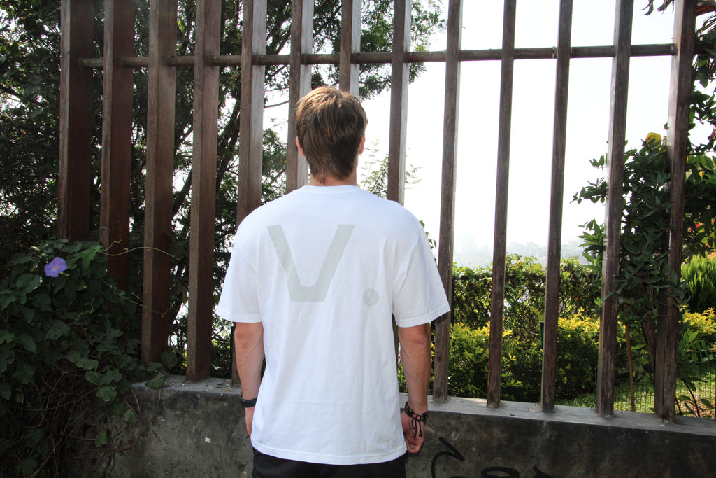White V   T-shirt
