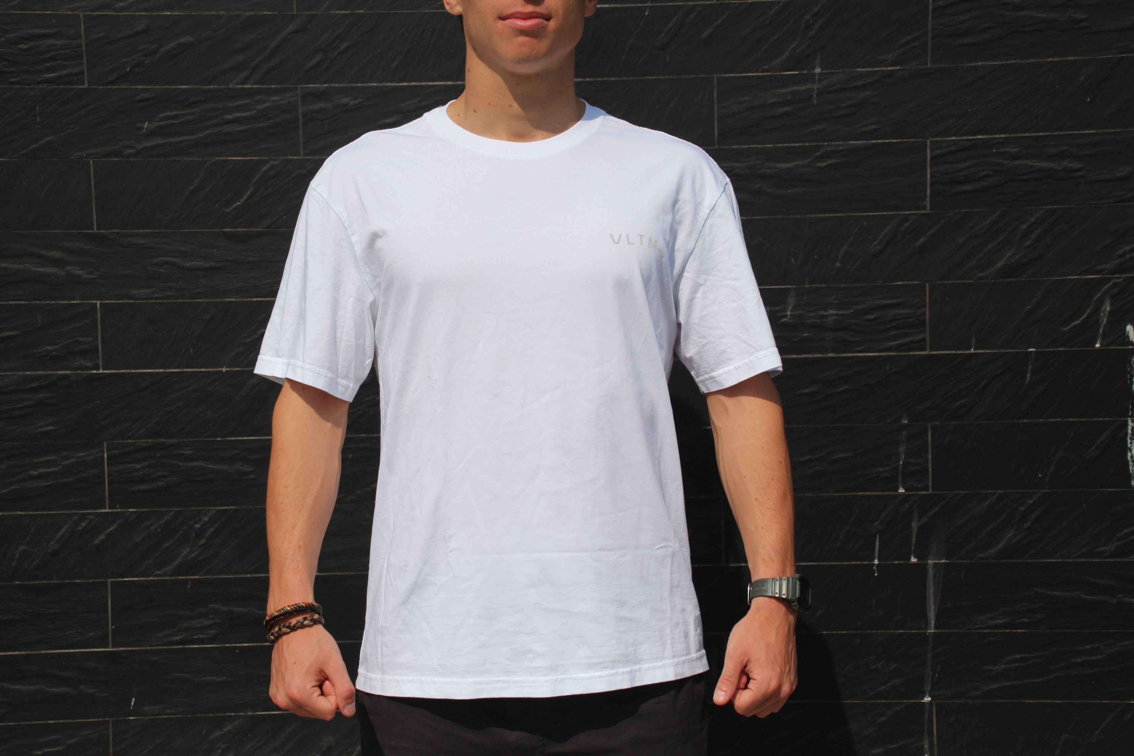 White Essential V T-shirt