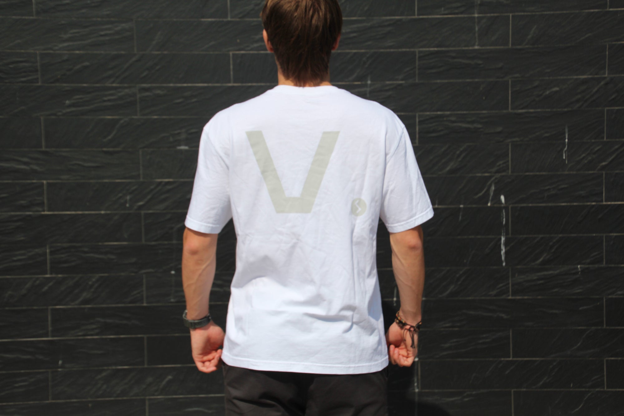 White Essential V T-shirt