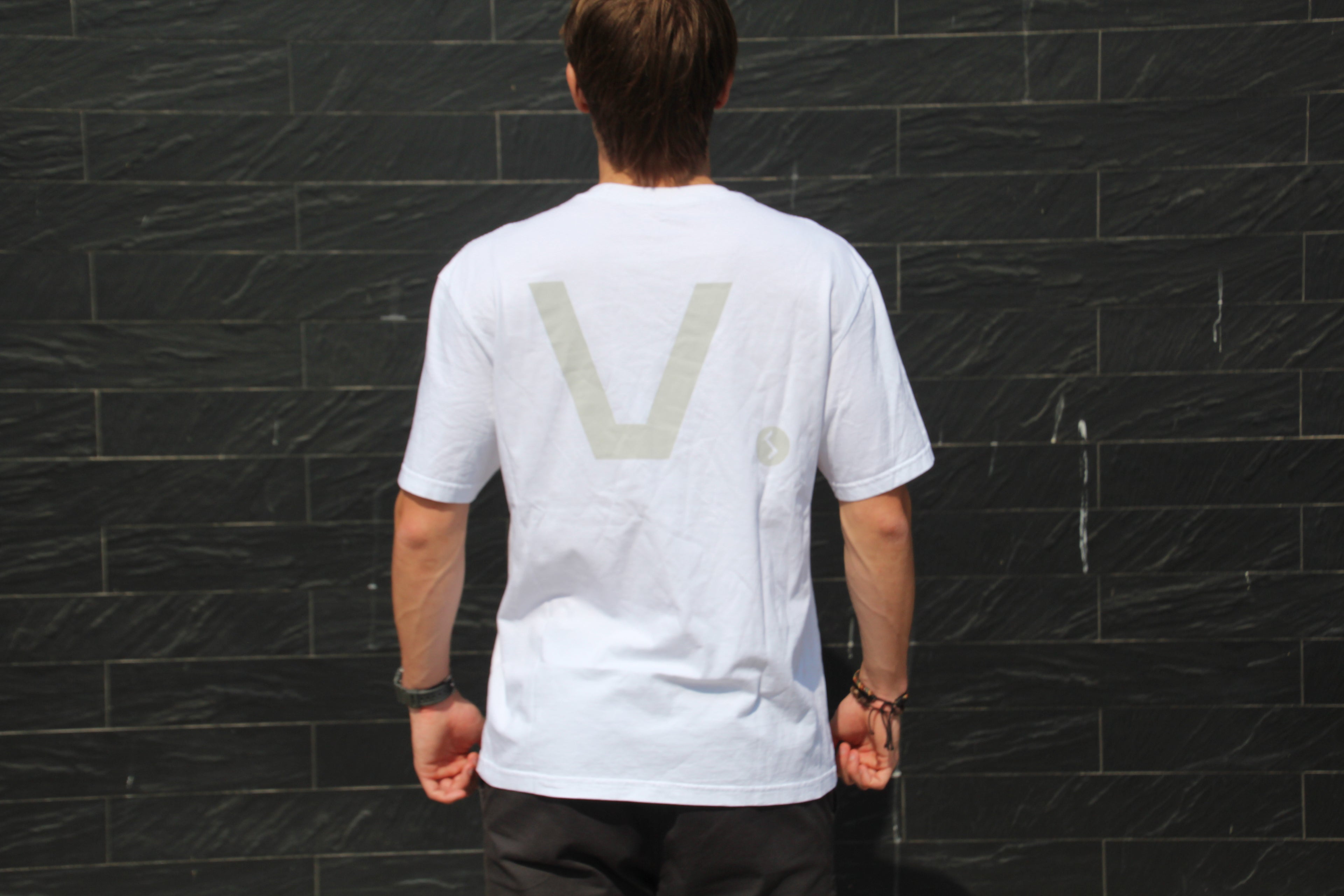 White Essential V T-shirt