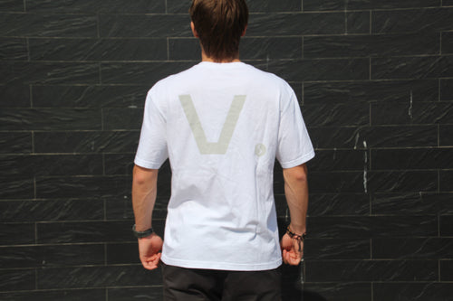 White Essential V T-shirt